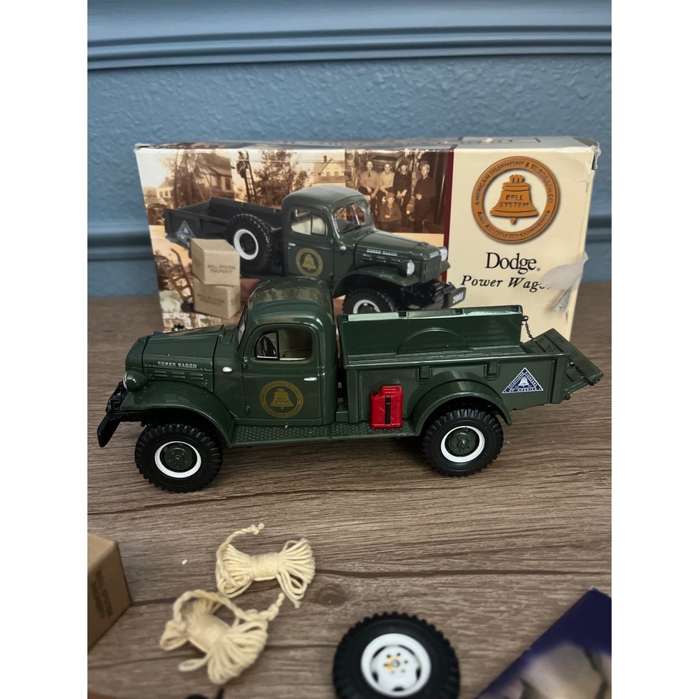 First Gear 1950 Dodge‎ Power Wagon Bell System Diecast Model Truck Green